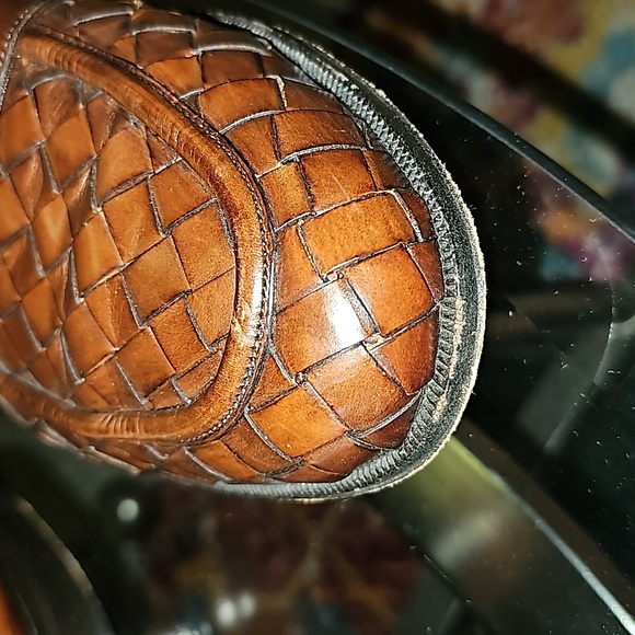 Cole Haan Collection, Mens size 9.5. Brown leather in great condition. - Picture 11 of 14